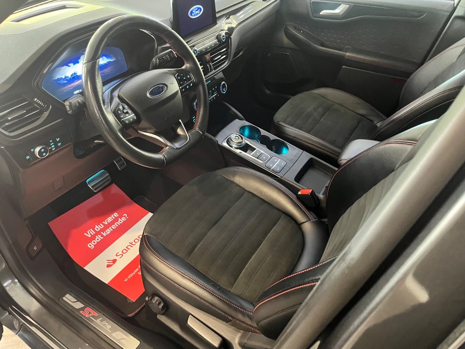 Ford Kuga 2,5 PHEV ST-Line X CVT 5d