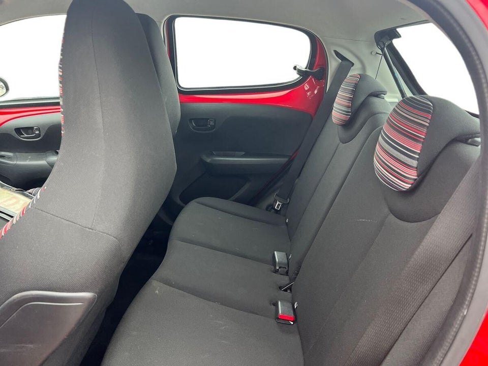 Citroën C1 1,0 VTi Iconic 5d