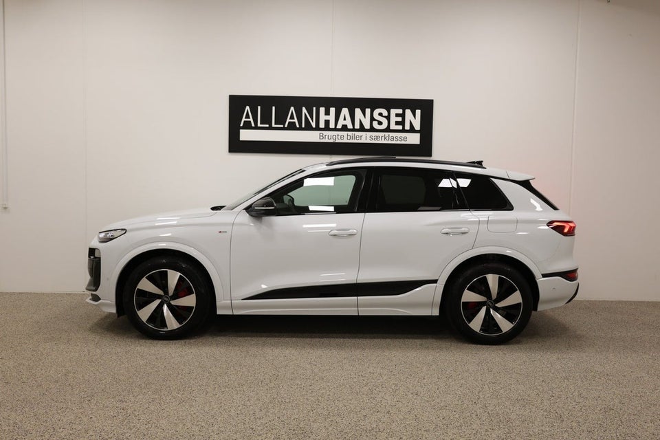 Audi Q6 e-tron S-line quattro 5d