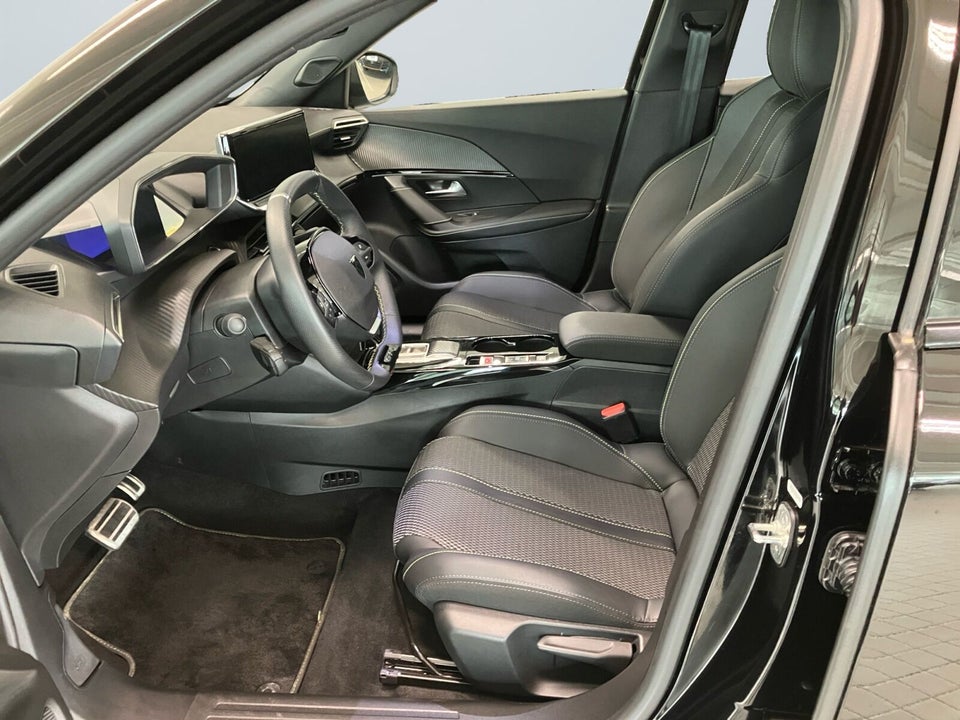 Peugeot e-2008 54 GT 5d