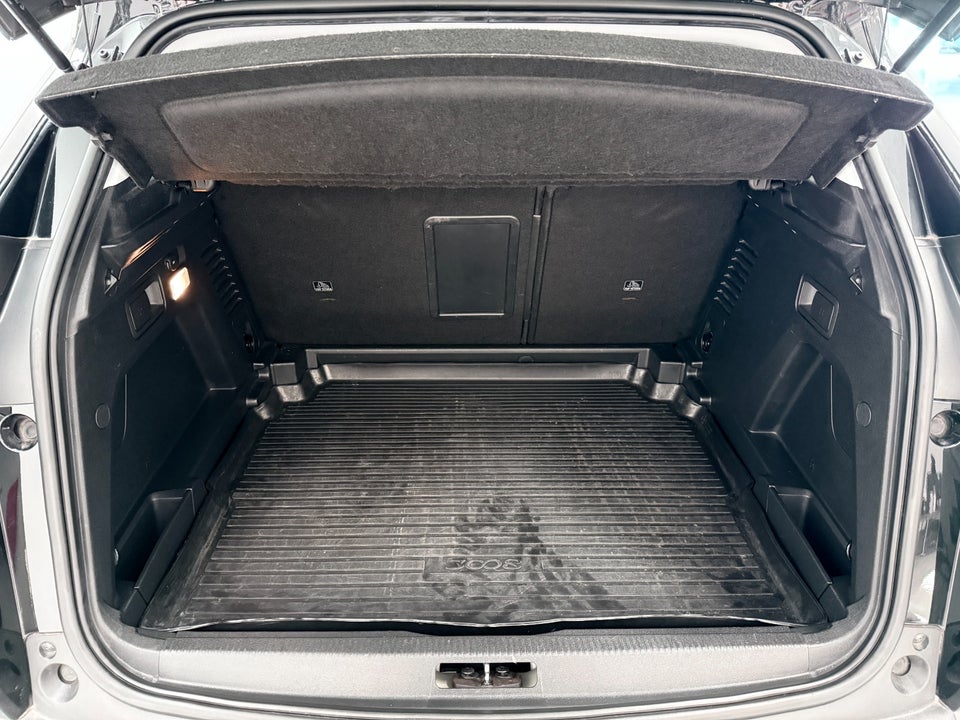 Peugeot 3008 1,2 e-THP 130 Active 5d