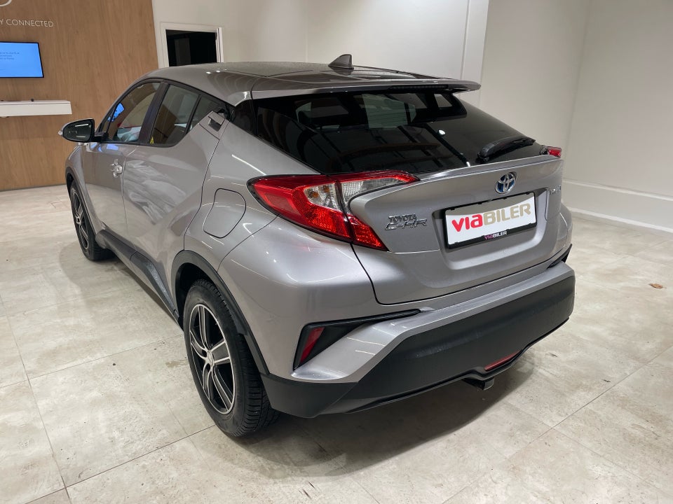 Toyota C-HR 1,8 Hybrid C-ENTER CVT 5d