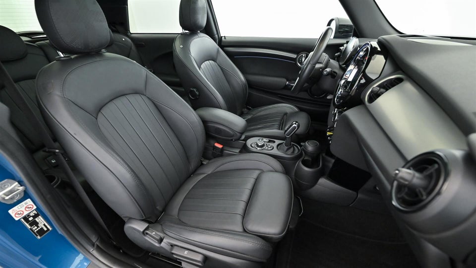 MINI Cooper SE Maximise 3d