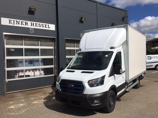 Ford E-Transit 390 L3 Chassis 68 Trend H1 RWD