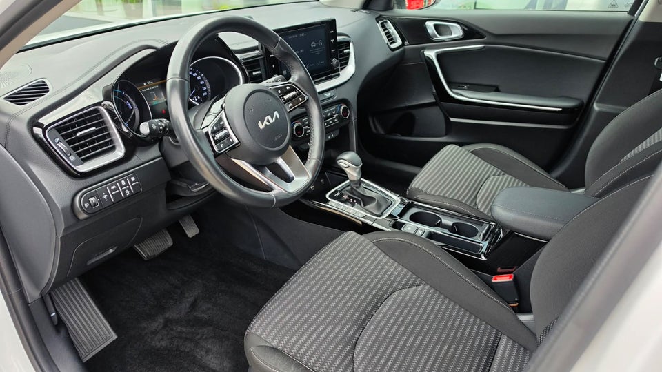 Kia Ceed 1,6 PHEV Prestige SW DCT 5d