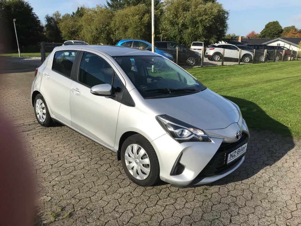 Toyota Yaris 1,0 VVT-i T2 5d