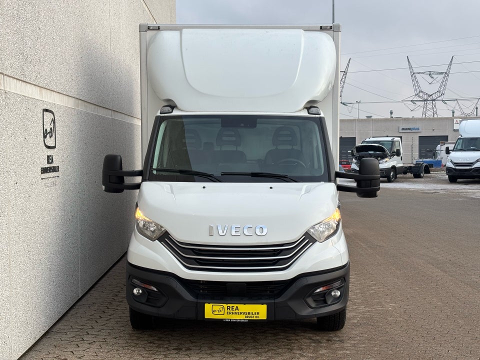 Iveco Daily 3,0 35S18 4100mm Box m/lift AG8