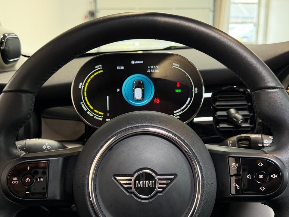MINI Cooper SE Classic Trim 3d