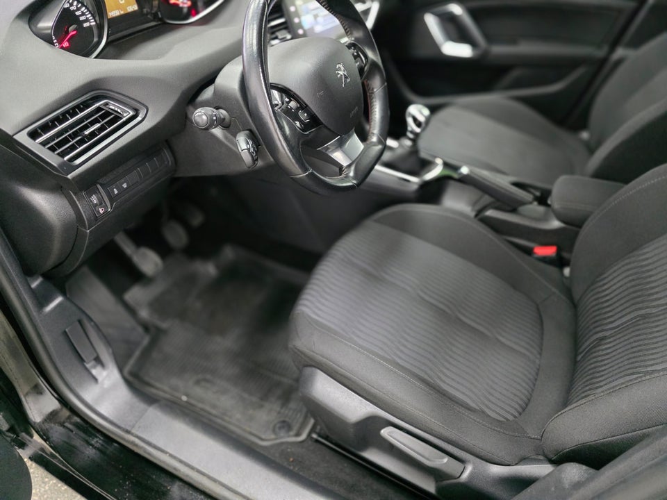 Peugeot 308 1,6 BlueHDi 120 Active SW 5d