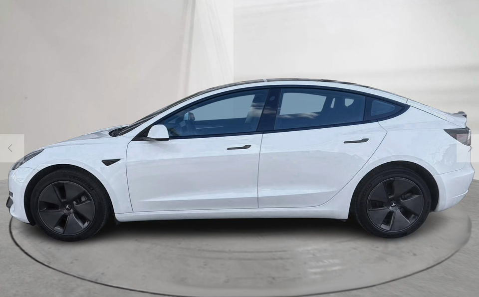 Tesla Model 3 Long Range RWD 4d
