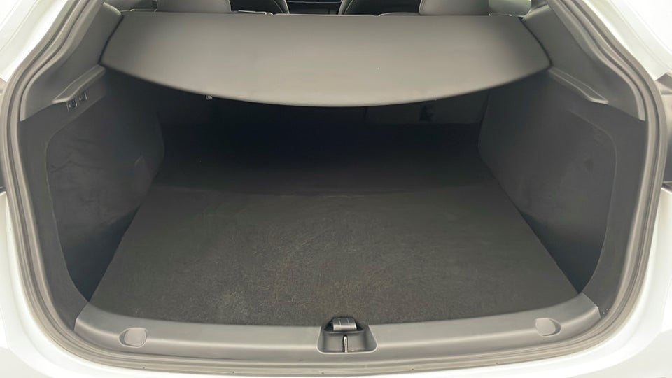 Tesla Model Y Long Range AWD 5d