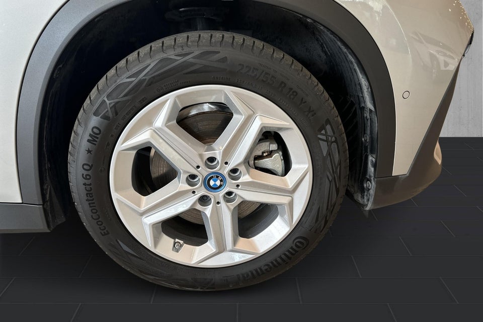 BMW iX1 xDrive30 X-Line 5d