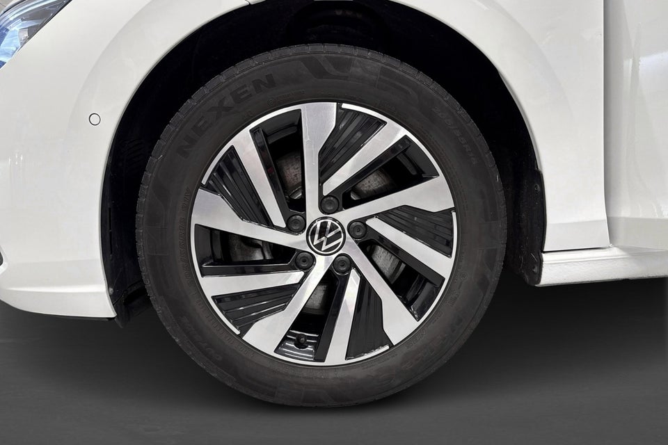 VW Golf VIII 1,4 eHybrid DSG 5d