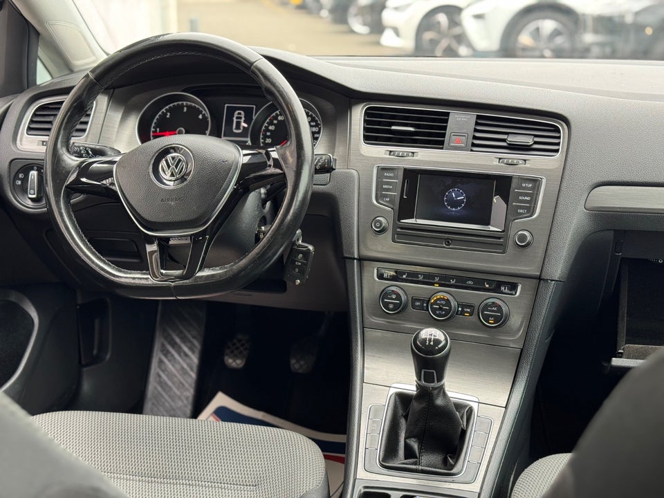 VW Golf VII 1,6 TDi 105 Comfortline BMT 5d