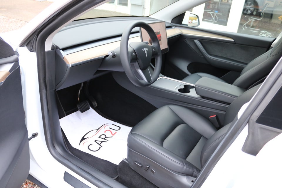 Tesla Model Y RWD 5d