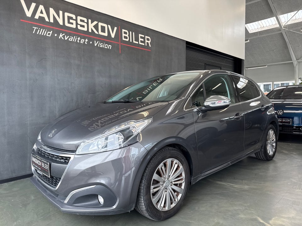 Peugeot 208 1,6 BlueHDi 100 Allure Sky 5d