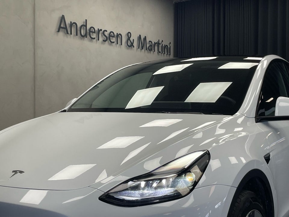 Tesla Model Y Long Range AWD 5d