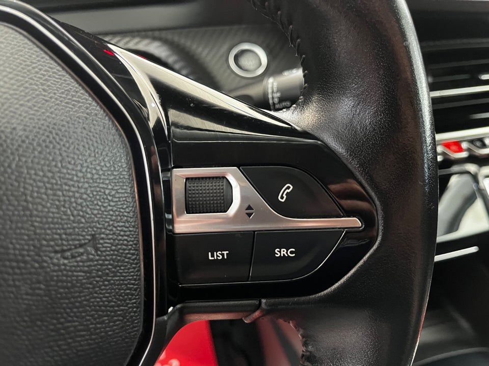 Peugeot 208 1,2 PureTech 100 Allure 5d