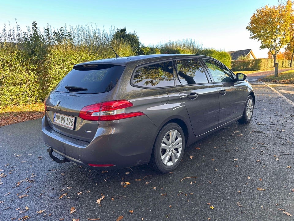 Peugeot 308 1,2 e-THP 110 Active SW 5d