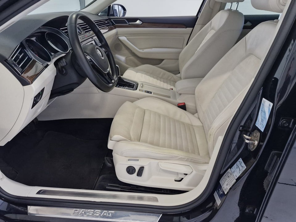 VW Passat 2,0 TSi 220 Highline Variant DSG 5d
