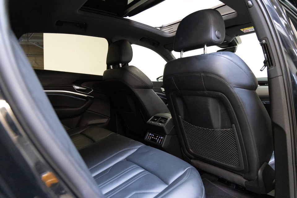 Audi e-tron 55 S-line Sportback quattro 5d