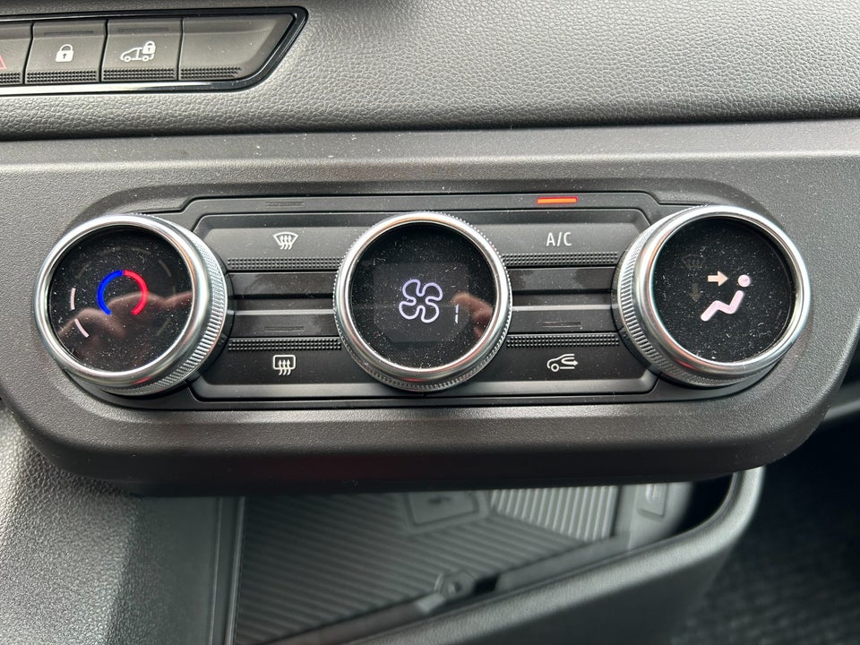 Renault Master V T35 87 E-Tech L2H2 Tekno Combi