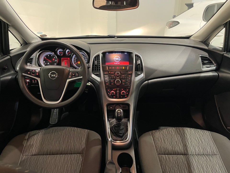 Opel Astra 1,6 CDTi 110 Enjoy eco 5d