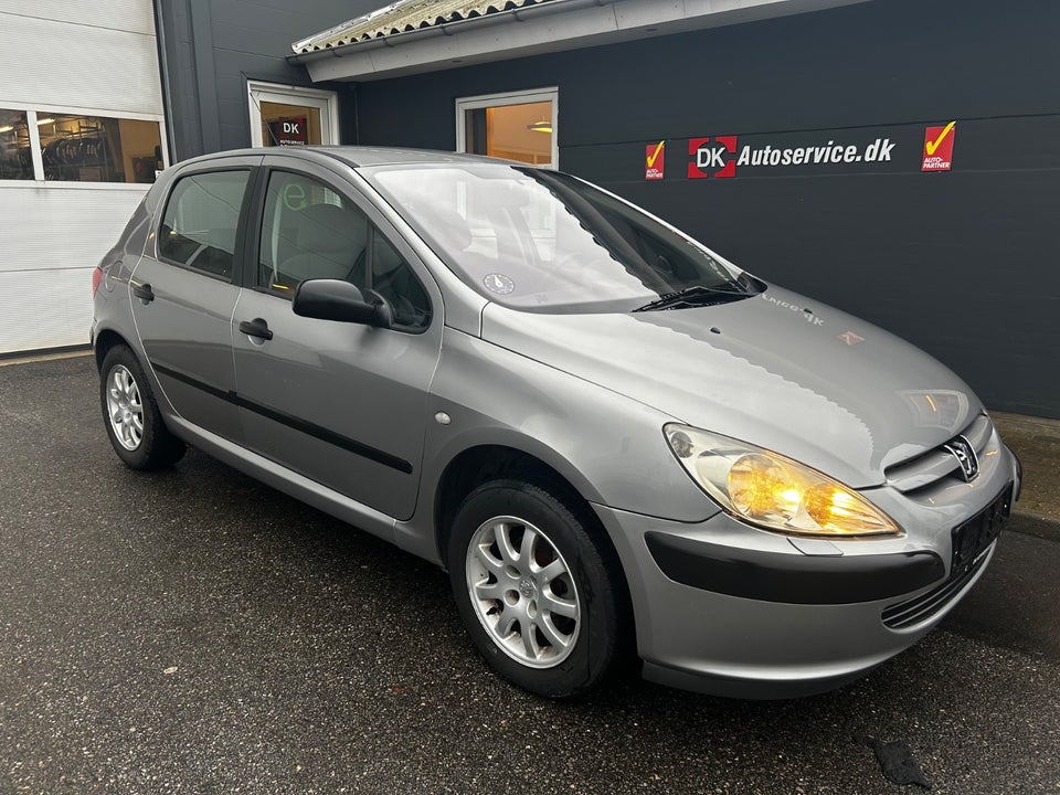 Peugeot 307 1,6 XR 5d