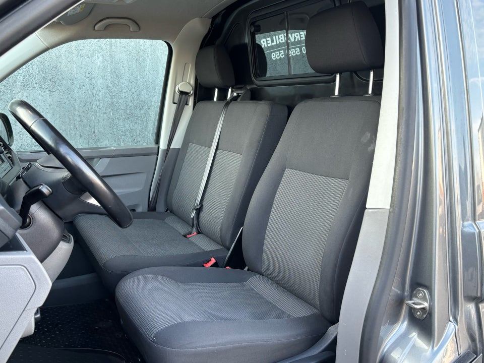 VW Transporter 2,0 TDi 150 Kassevogn DSG kort