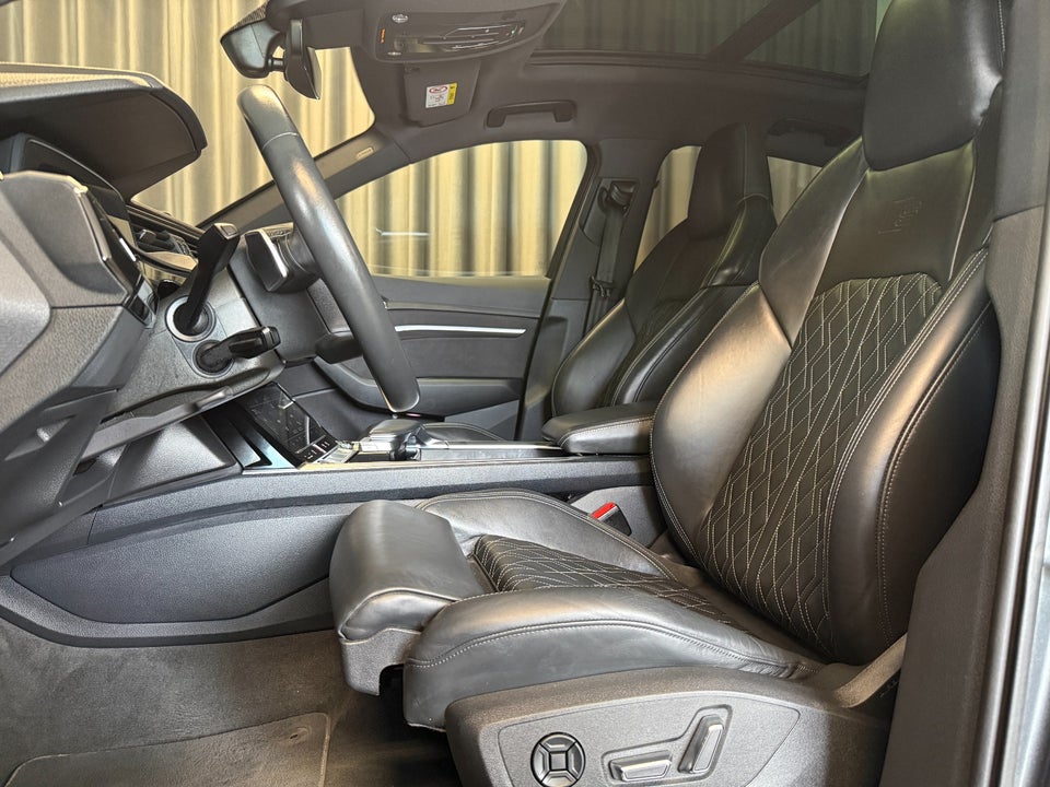 Audi e-tron 50 S-line Prestige Sportback quattro 5d
