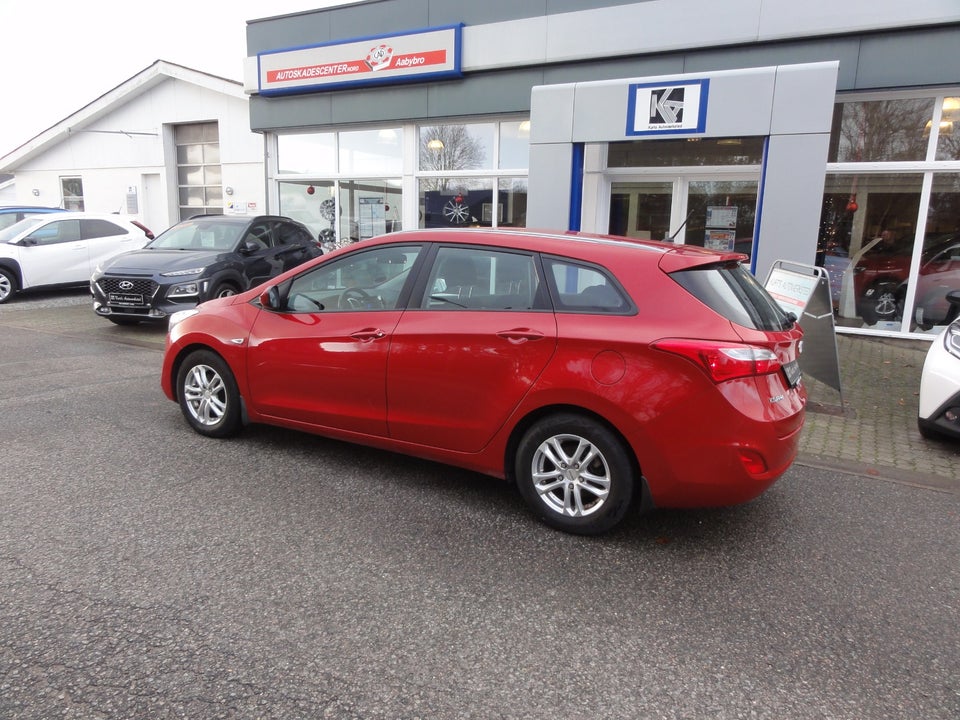 Hyundai i30 1,6 CRDi 110 Active+ CW 5d