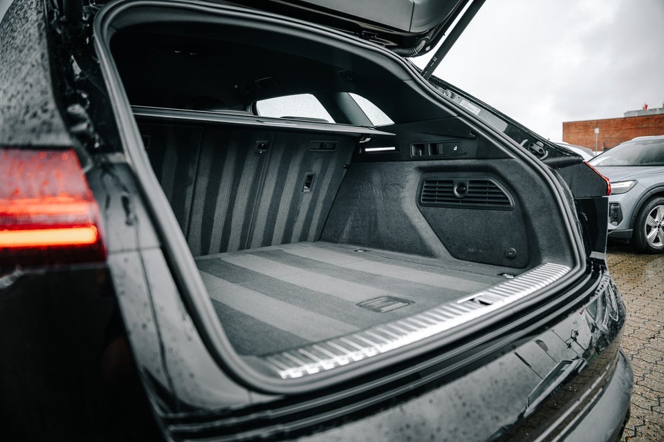 Audi e-tron 50 S-line quattro 5d