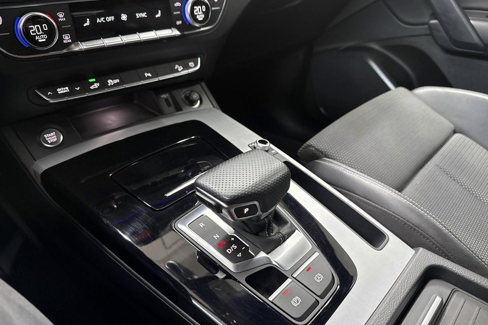 Audi Q5 50 TFSi e S-line quattro S-tr. 5d