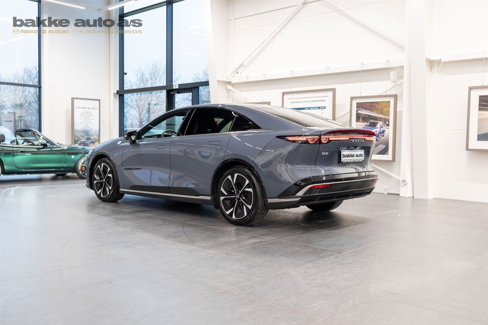 Mazda 6e Takumi 5d