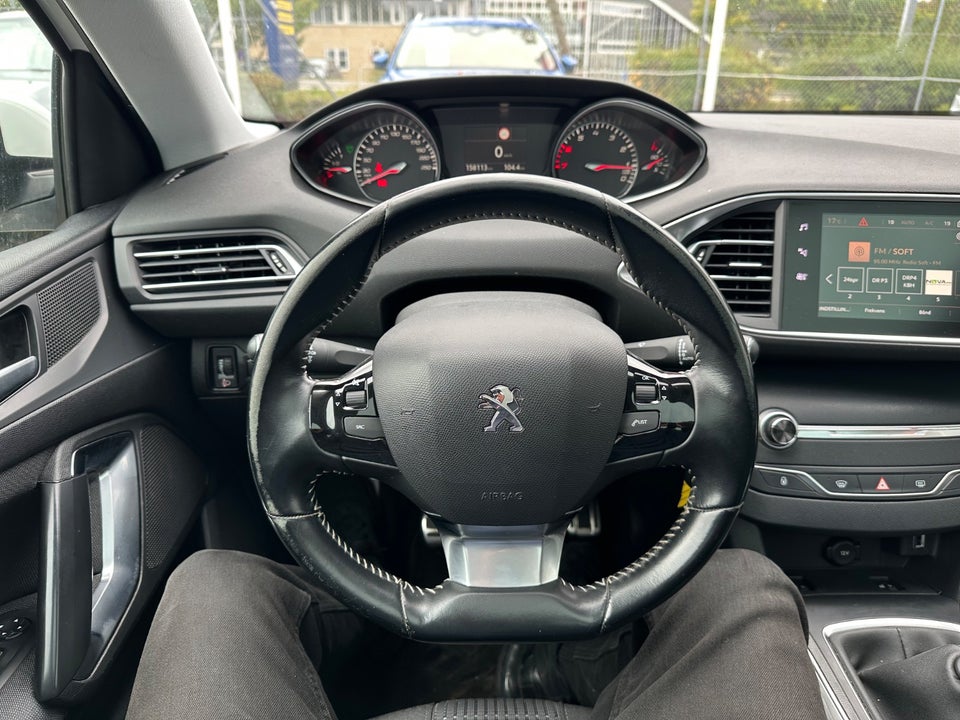 Peugeot 308 1,2 e-THP 130 Allure Sky SW 5d