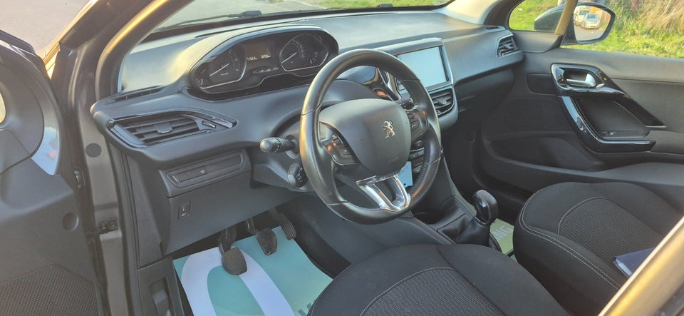 Peugeot 208 1,6 BlueHDi 100 Desire 5d