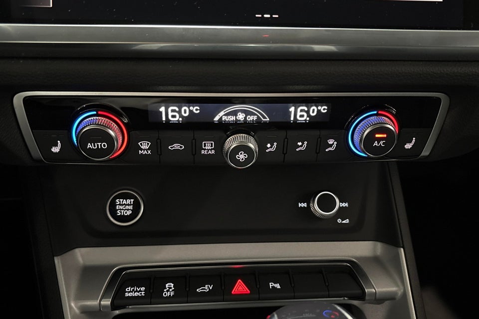 Audi Q3 45 TFSi e Attitude plus S-tr. 5d