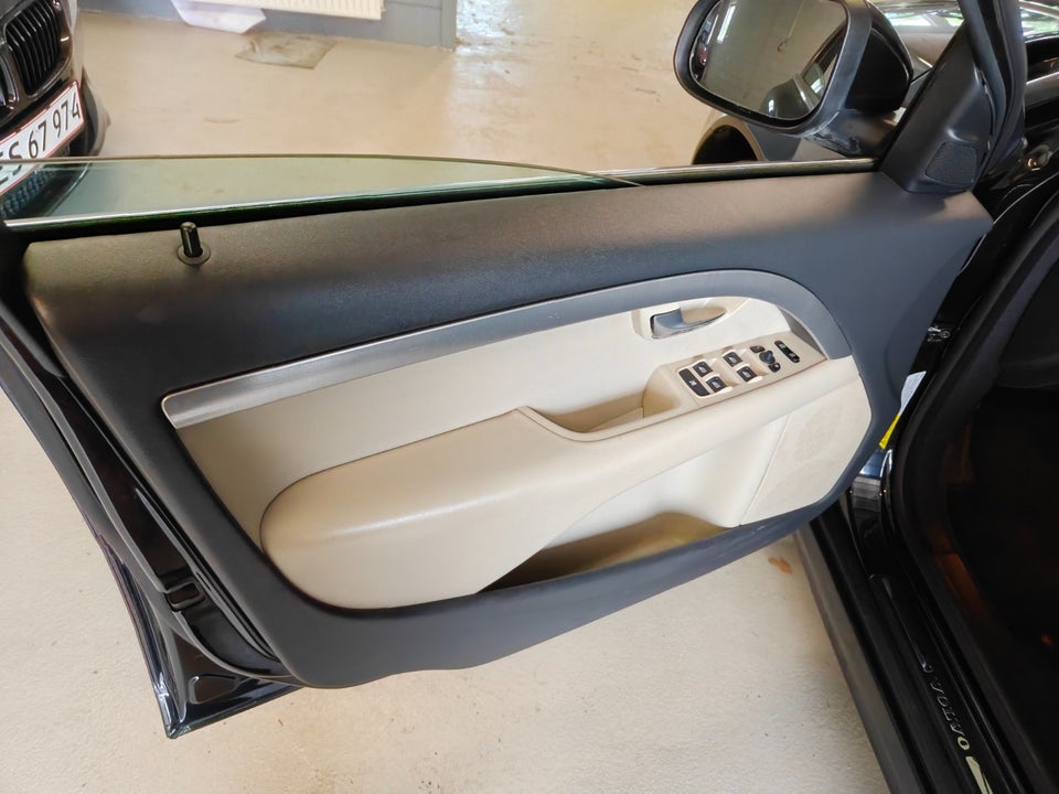 Volvo V70 2,5 T Momentum aut. 5d