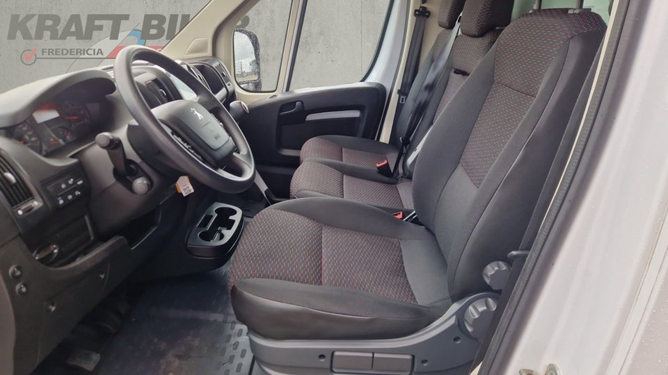 Peugeot Boxer 335 2,2 BlueHDi 140 L3 Alukasse m/lift