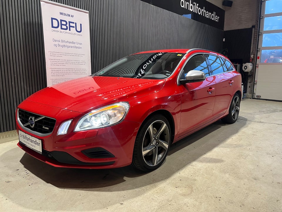 Volvo V60 2,4 D5 205 Summum 5d