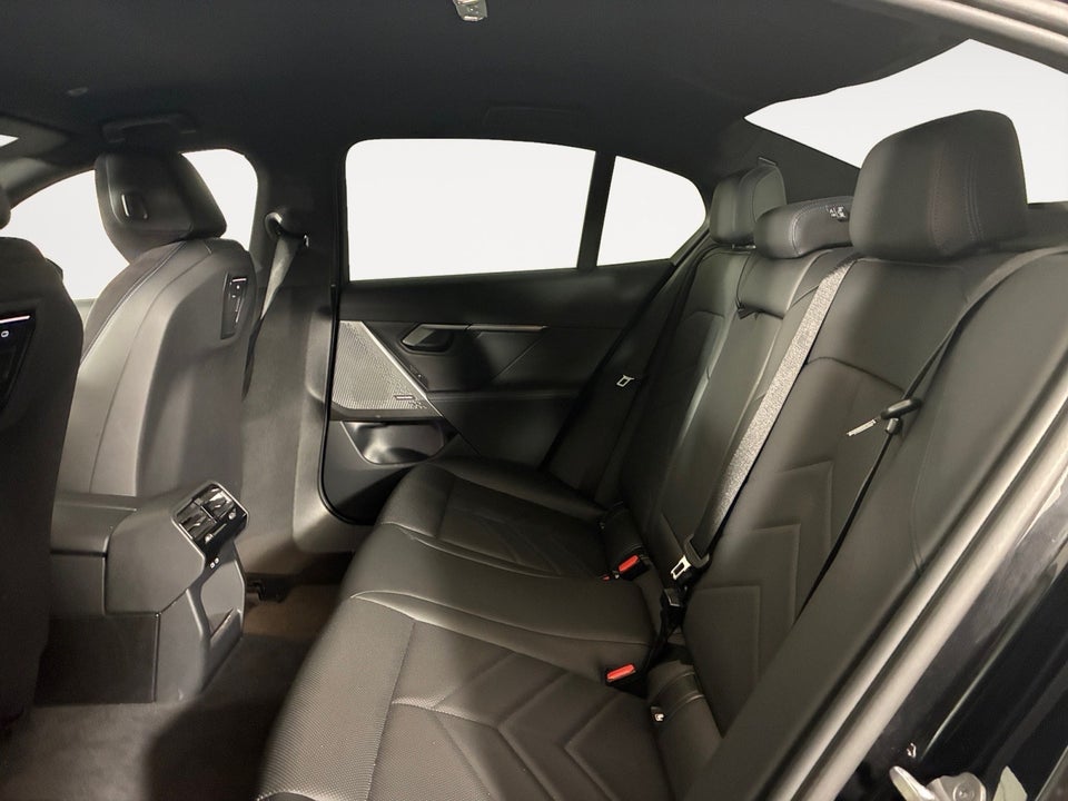 BMW i5 eDrive40 M-Sport 4d