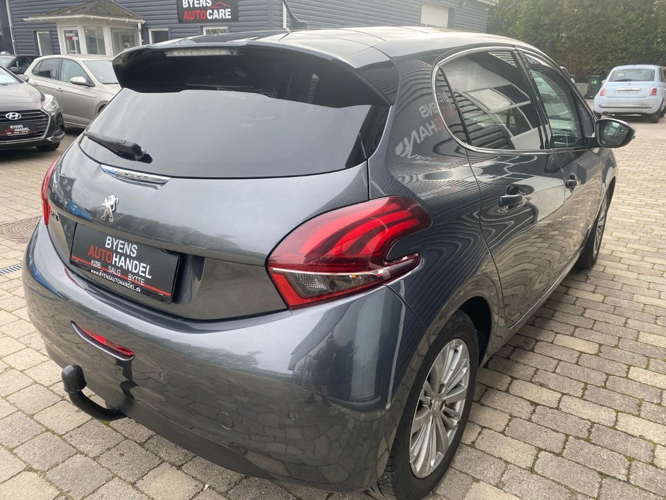 Peugeot 208 1,6 BlueHDi 100 Allure Sky 5d