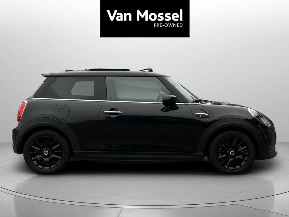 MINI Cooper SE Classic Trim 3d