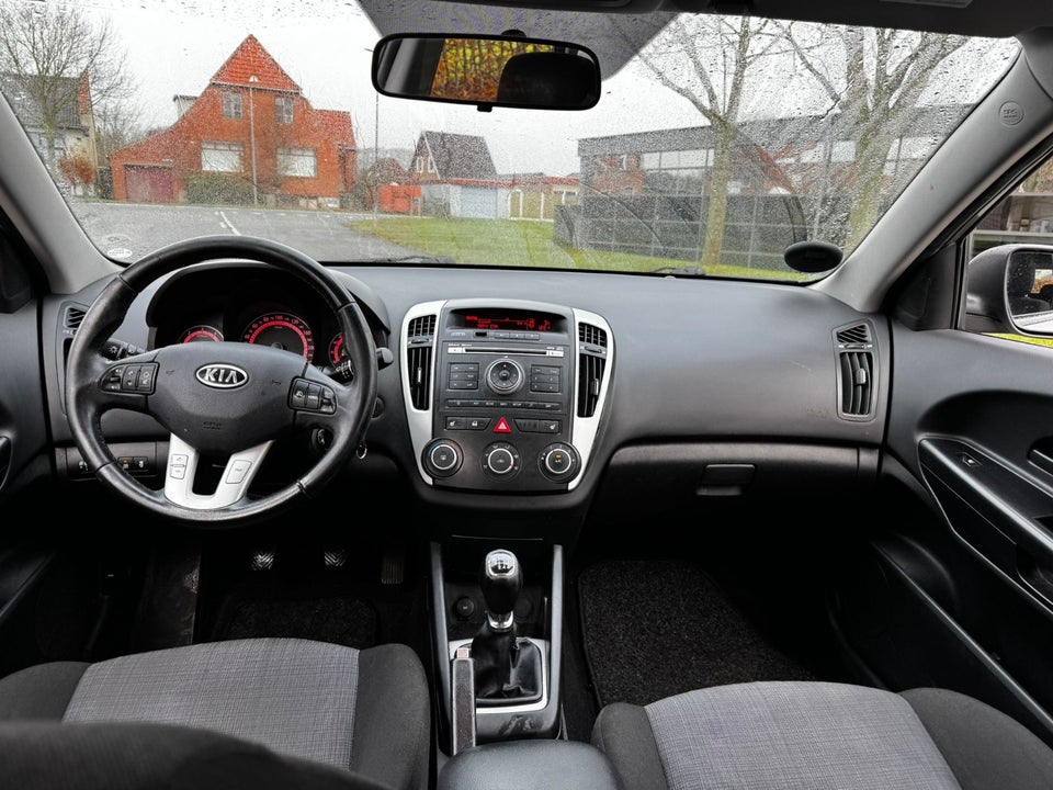 Kia Ceed 1,6 CRDi 115 Exclusive Fashion SW 5d