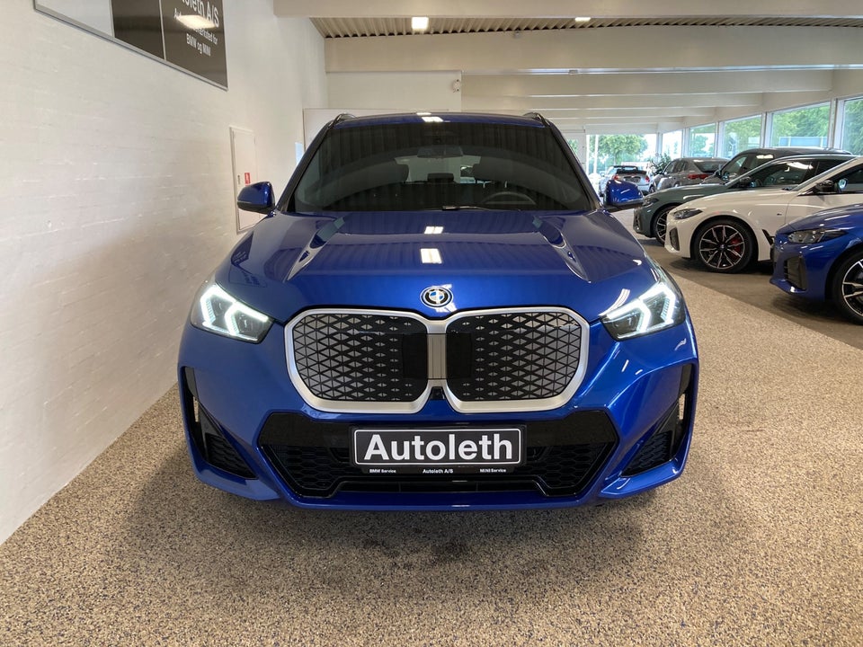BMW iX1 xDrive30 M-Sport 5d