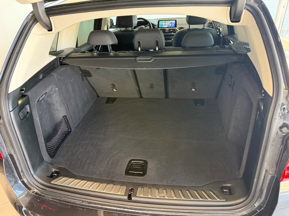 BMW iX3 Charged 5d