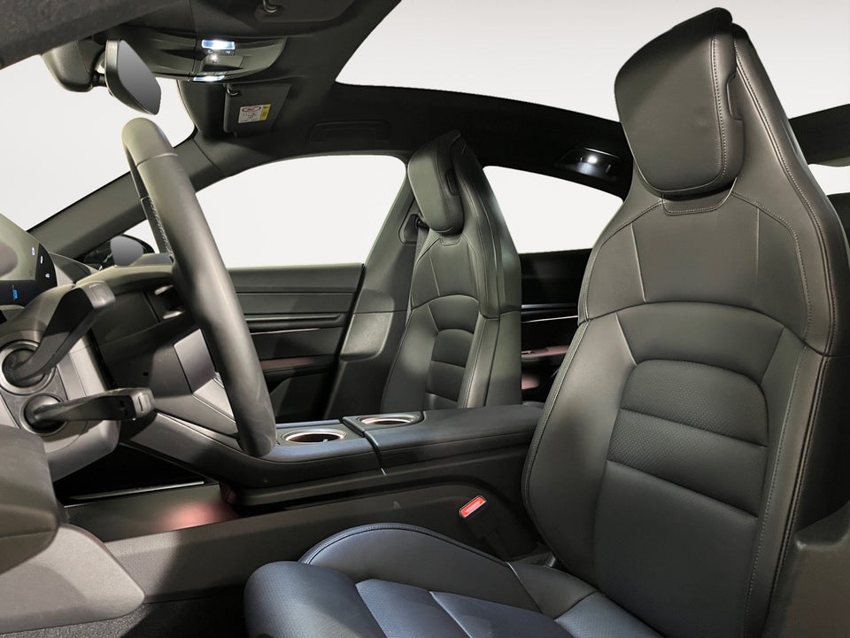 Porsche Taycan Performance+ 4d