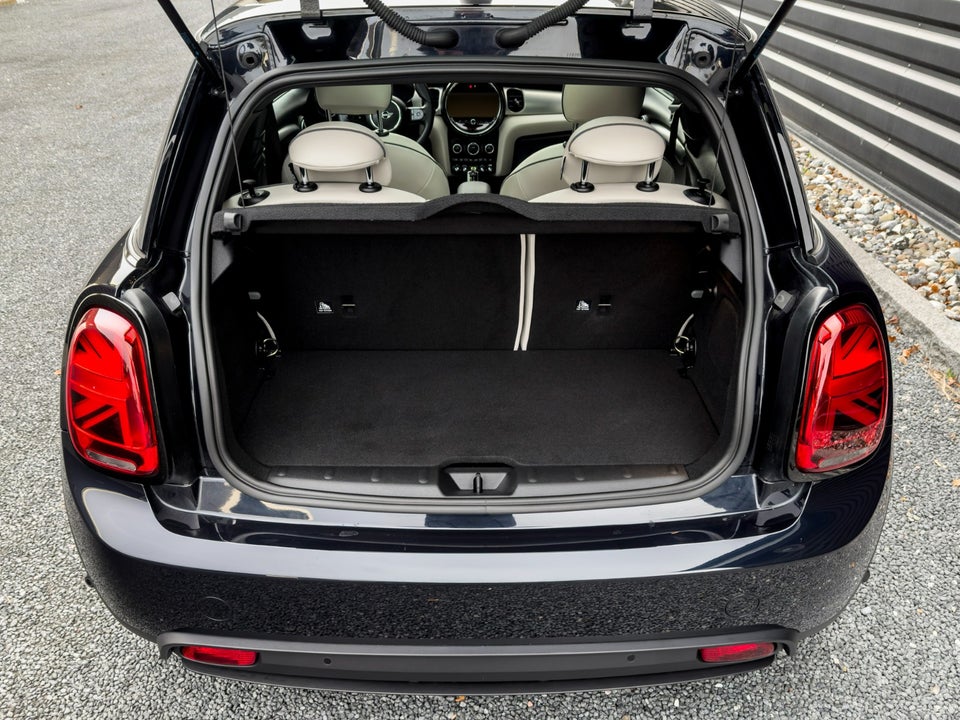 MINI Cooper SE Younique Trim 3d