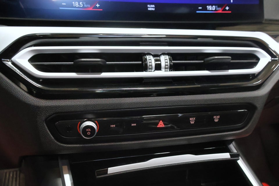 BMW i4 eDrive40 Charged 5d