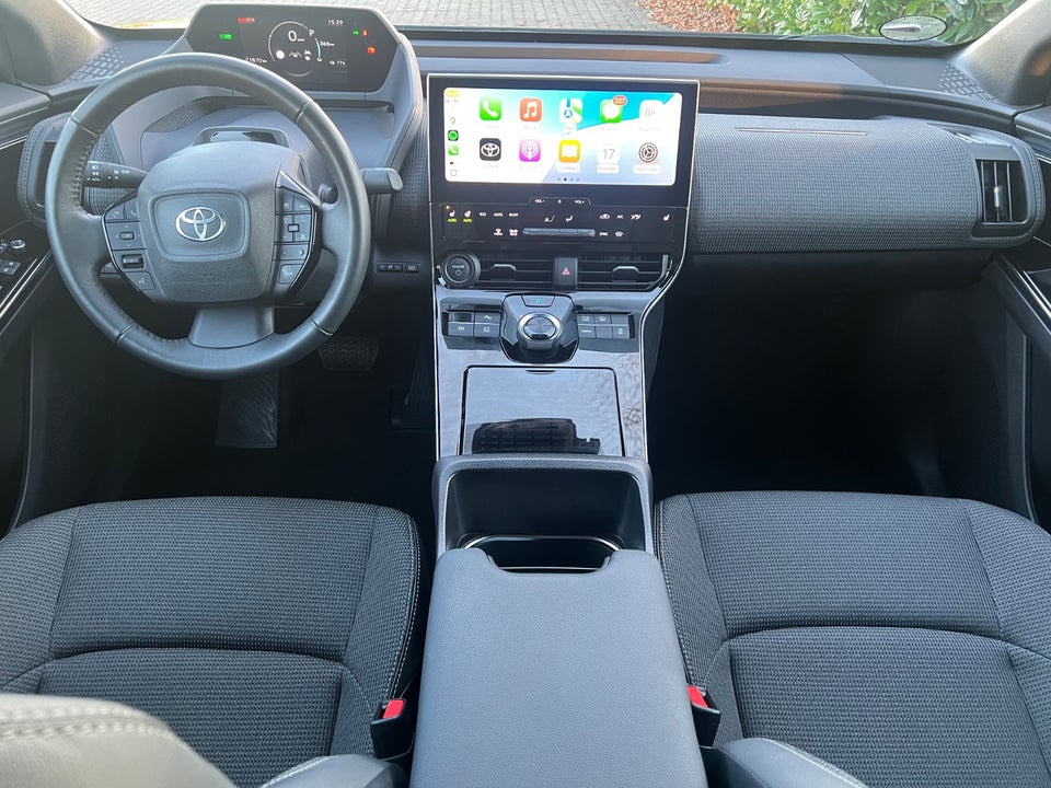 Toyota bZ4X Active 5d